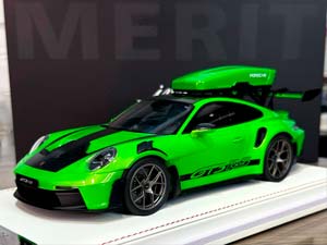 PORSCHE 911 (992) GT3 RS LUGGAGE ACID GREEN/BLACK LIVERY WITH GUN METAL WHEELS / ПОРШЕ 911 992 GT3 RS LUGGAGE КИСЛОТНО-ЗЕЛЕНЫЙ/ЧЕРНЫЙ ЛИВРЕЯ С ОРУЖЕЙНЫЙ МЕТАЛЛ КОЛЕСА