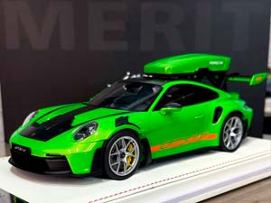 PORSCHE 911 (992) GT3 RS LUGGAGE ACID GREEN/ORANGE LIVERY WITH SILVER WHEELS / ПОРШЕ 911 992 GT3 RS LUGGAGE КИСЛОТНО-ЗЕЛЕНЫЙ/ОРАНЖЕВЫЙ ЛИВРЕЯ С СЕРЕБРИСТЫМИ КОЛЕСАМИ