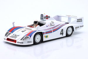 SET: PORSCHE 936 MARTINI #4 WINNER 24H LEMANS 1977 WITH DRIVER FIGURE WHITE HELMET / НАБОР ПОРШЕ 936 МАРТИНИ ПОБЕДИТЕЛЬ 24 ЧАСА ЛЕ-МАН ФИГУРКА ПИЛОТА БЕЛЫЙ ШЛЕМ