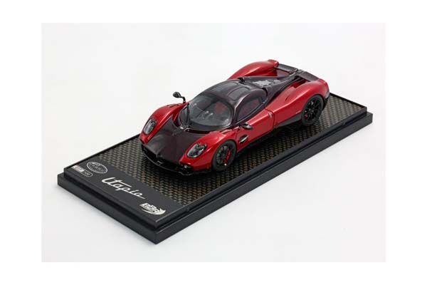 PAGANI UTOPIA ROSSO DUBAI / ПАГАНИ УТОПИЯ 1:43 КРАСНЫЙ