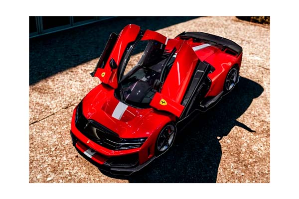 FERRARI F80 METAL DIECAST FULL OPEN ROSSO CORSA WITH SILVER AND WHITE STRIPE AND CARBON WING - POLYFOAM PACK / ФЕРРАРИ Ф80 МЕТАЛ ПОЛОСА КАРБОН ВИНГ 1:18 КРАСНЫЙ