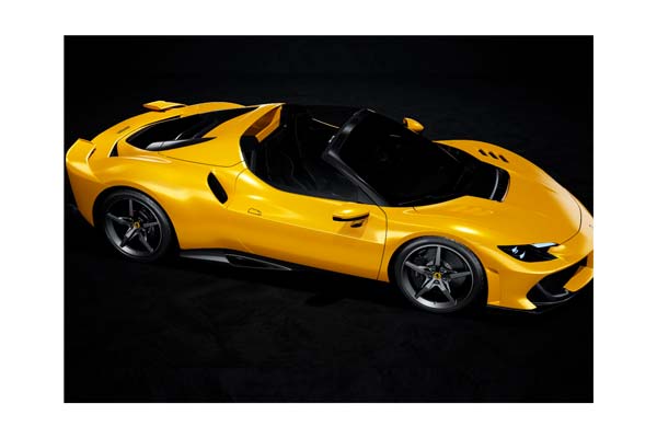 FERRARI 296 SPECIALE A GIALLO TRISTRATO / ФЕРРАРИ 296 СПЕКИАЛЕ А ТРИСТРАТО 1:43 ЖЕЛТЫЙ
