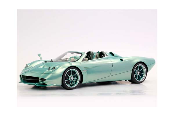 PAGANI HUAYRA CODALUNGA SPEEDSTER VERDE SPEEDSTER / ПАГАНИ ХУАЙРА КОДАЛУНГА СПЕЕДСТЕР СПЕЕДСТЕР 1:43 ЗЕЛЕНЫЙ