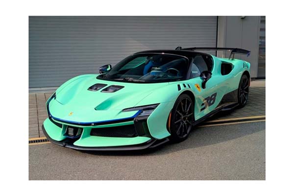 FERRARI SF90 XX STRADALE VERDE PALLIDO / ФЕРРАРИ СФ90 КСКС СТРАДАЛЕ ПАЛЛИДО 1:18 ЗЕЛЕНЫЙ