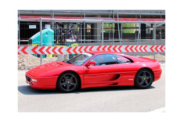 FERRARI F355 F1 BERLINETTA AUTOMATIC GEAR + CHALLENGE GRID ROSSO CORSA - BLACK INTERIOR - BLACK RIMS / ФЕРРАРИ Ф355 Ф1 БЕРЛИНЕТТА АВТОМАТ + КХАЛЛЕНГЕ ГРИД 1:18 КРАСНЫЙ