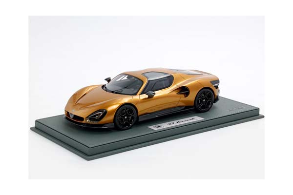 ALFA ROMEO 33 STRADALE OCRA - BLACK INTERIOR / АЛЬФА РОМЕО 33 СТРАДАЛЕ ОКРА 1:18 ЧЕРНЫЙ