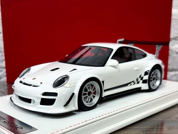 PORSCHE 911 GT3 R WHITE/BLACK LIVERY / ПОРШЕ 911 GT3 R БЕЛО-ЧЕРНАЯ ЛИВРЕЯ