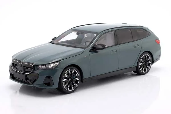 BMW I5 M60 TOURING 2026 GREEN METALLIC / БМВ АЙ5 М60 ЗЕЛЕНЫЙ