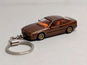 BMW 850 CSI (E31) БРЕЛОК 75ММ 1:64