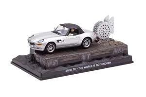 BMW Z8 E52 ИЗ ФИЛЬМА ДЖЕЙМС БОНД 007 - И ЦЕЛОГО МИРА МАЛО 1999 СЕРЕБРИСТЫЙ (С ФИГУРКОЙ)