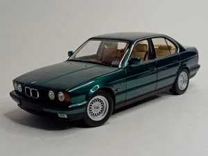 BMW 535I (E34) -1988 GREEN MINICHAMPS 1:18