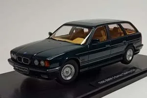 BMW 5ER TOURING (E34) GREEN 1:18 TRIPLE9