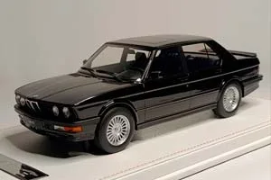 BMW M5 (E28) BLACK 1:18 ЛИМИТ 10 ШТ