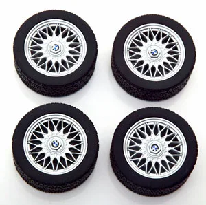 КОЛЕСА ДЛЯ МАСШТАБНОЙ МОДЕЛИ BMW E30 RIMS AND TYRES-SET 18 SILVER BLACK