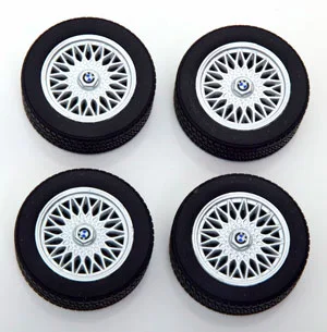 КОЛЕСА ДЛЯ МАСШТАБНОЙ МОДЕЛИ BMW E30 RIMS AND TYRES SET 17 SILVER BLACK