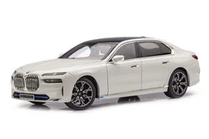 BMW i7 2024 WHITE METALLIC / БМВ АЙ-7 БЕЛЫЙ