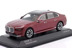 BMW I7 (G70) YEAR 2023 AVENTURINE RED METALLIC / БМВ I7 G70 АВЕНТУРИНЕ КРАСНЫЙ МЕТАЛЛИК