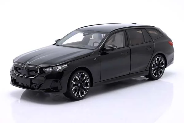 BMW I5 M60 TOURING YEAR 2024 BLACK METALLIC / БМВ I5 M60 ТУРИНГ ЧЕРНЫЙ МЕТАЛЛИК